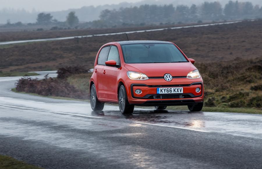  Volkswagen High up! 2016 года  (UK) (фото 12 из 23)